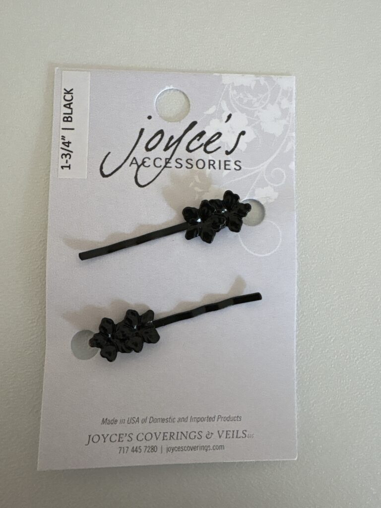 1.75” Black Bobby Pin with Daisy