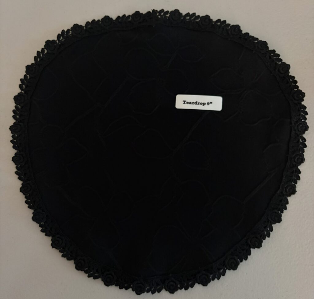 Embroidered Flower Knit, Teardrop 9”